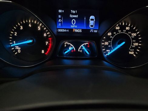 Used 2017 Ford Escape SE w/ SE Leather Comfort Package AWD/4WD image 23