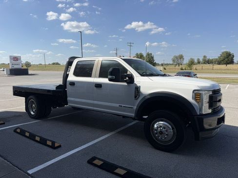 Used 2019 Ford F550 4x4 Crew Cab Super Duty image 3