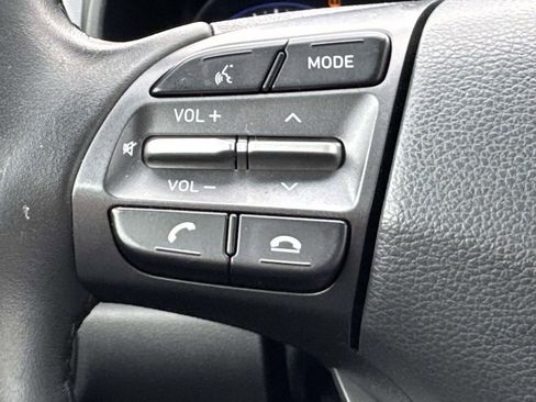 Used 2021 Hyundai Kona SEL AWD/4WD image 17