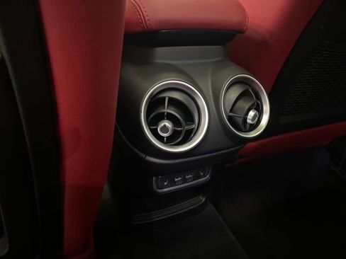 Used 2024 Alfa Romeo Stelvio Ti w/ Performance Driving Package image 21