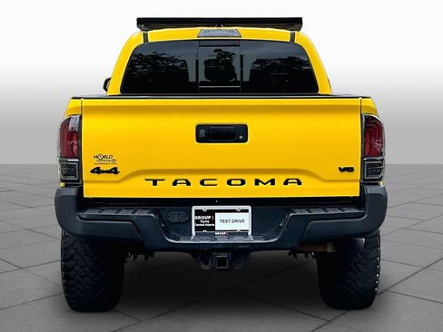 Used 2021 Toyota Tacoma SR5 AWD/4WD image 5
