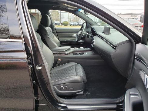 Used 2023 Genesis GV70 3.5T Sport w/ Sport Prestige Package image 17