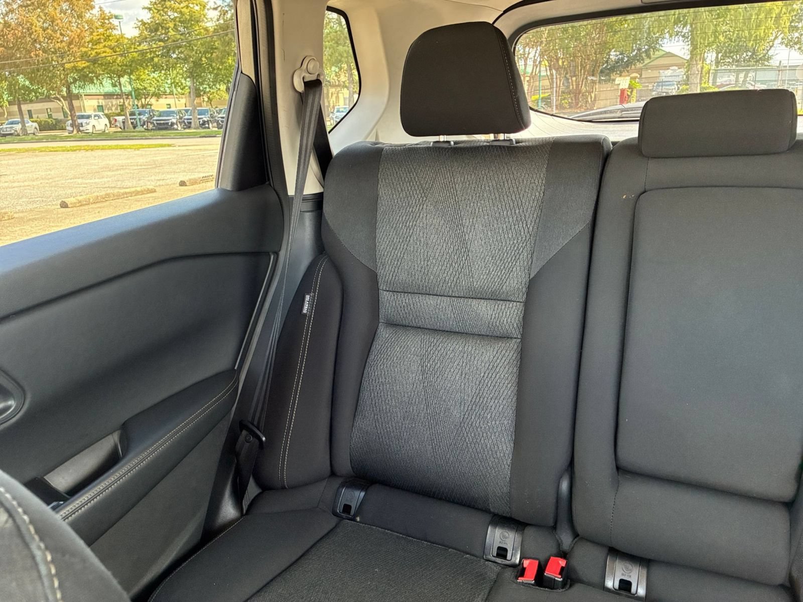 Used 2025 Nissan Rogue SV FWD image 40