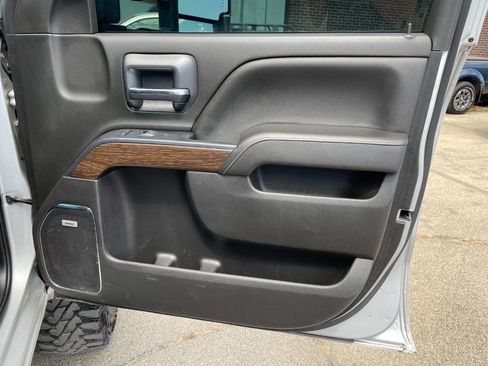 Used 2019 GMC Sierra 3500 Denali w/ Duramax Plus Package image 31