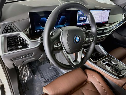 Certified 2025 BMW X5 xDrive50e w/ Parking Assistance Package AWD/4WD image 9