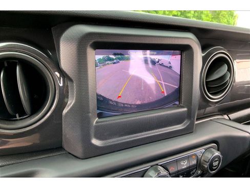 Used 2021 Jeep Wrangler Unlimited Sport AWD/4WD image 18