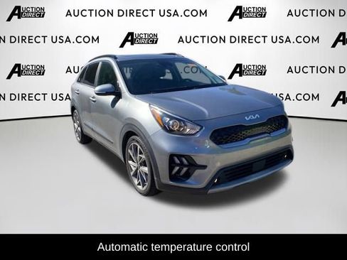 Used 2022 Kia Niro Touring Special Edition FWD image 5