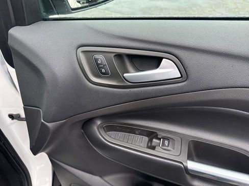 Used 2018 Ford Escape Titanium FWD image 33