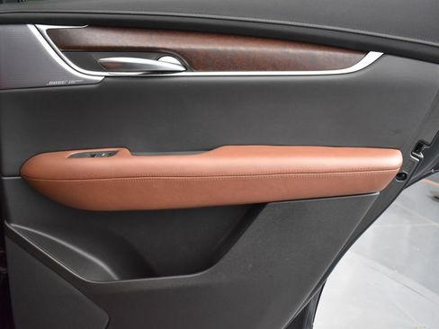 Certified 2024 Cadillac XT5 Premium Luxury w/ LPO, Floor Liner Package image 29