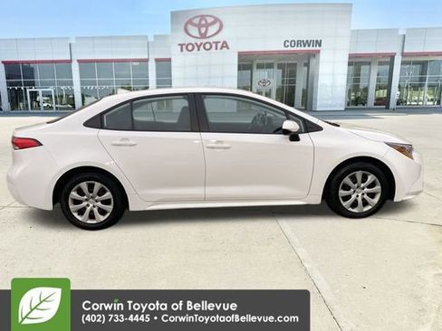 Used 2024 Toyota Corolla LE image 6