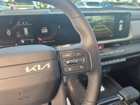 New 2027 Kia Seltos S FWD image 16