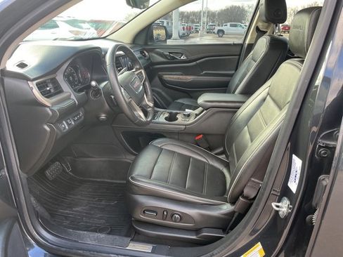 Used 2021 GMC Acadia Denali w/ Denali Ultimate Package image 9