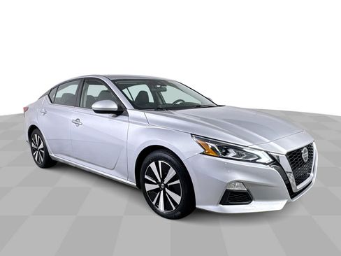 Used 2022 Nissan Altima 2.5 SV image 38