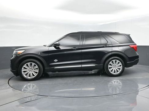 Used 2024 Ford Explorer King Ranch w/ Technology Package image 5