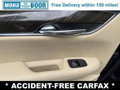 Used 2018 Cadillac XT5 Base image 31