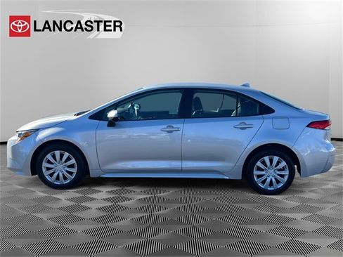 Certified 2023 Toyota Corolla LE image 4