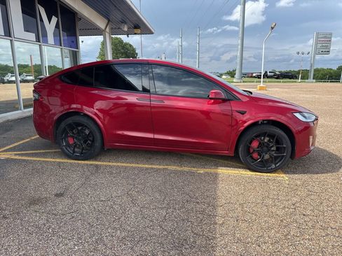 Used 2020 Tesla Model X Long Range AWD/4WD image 2