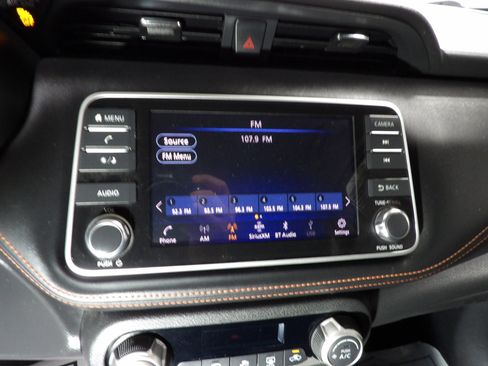 Used 2019 Nissan Kicks SR FWD image 17