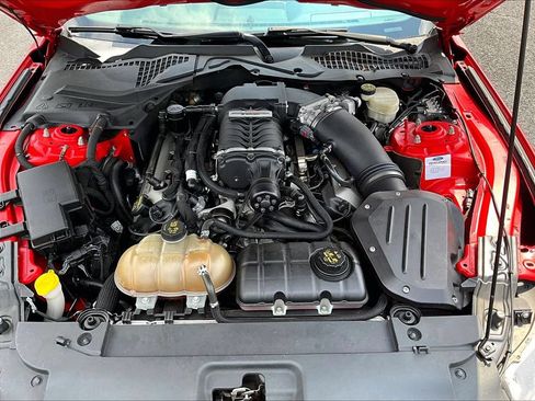 Used 2015 Ford Mustang GT Premium w/ Equipment Group 401A RWD image 10