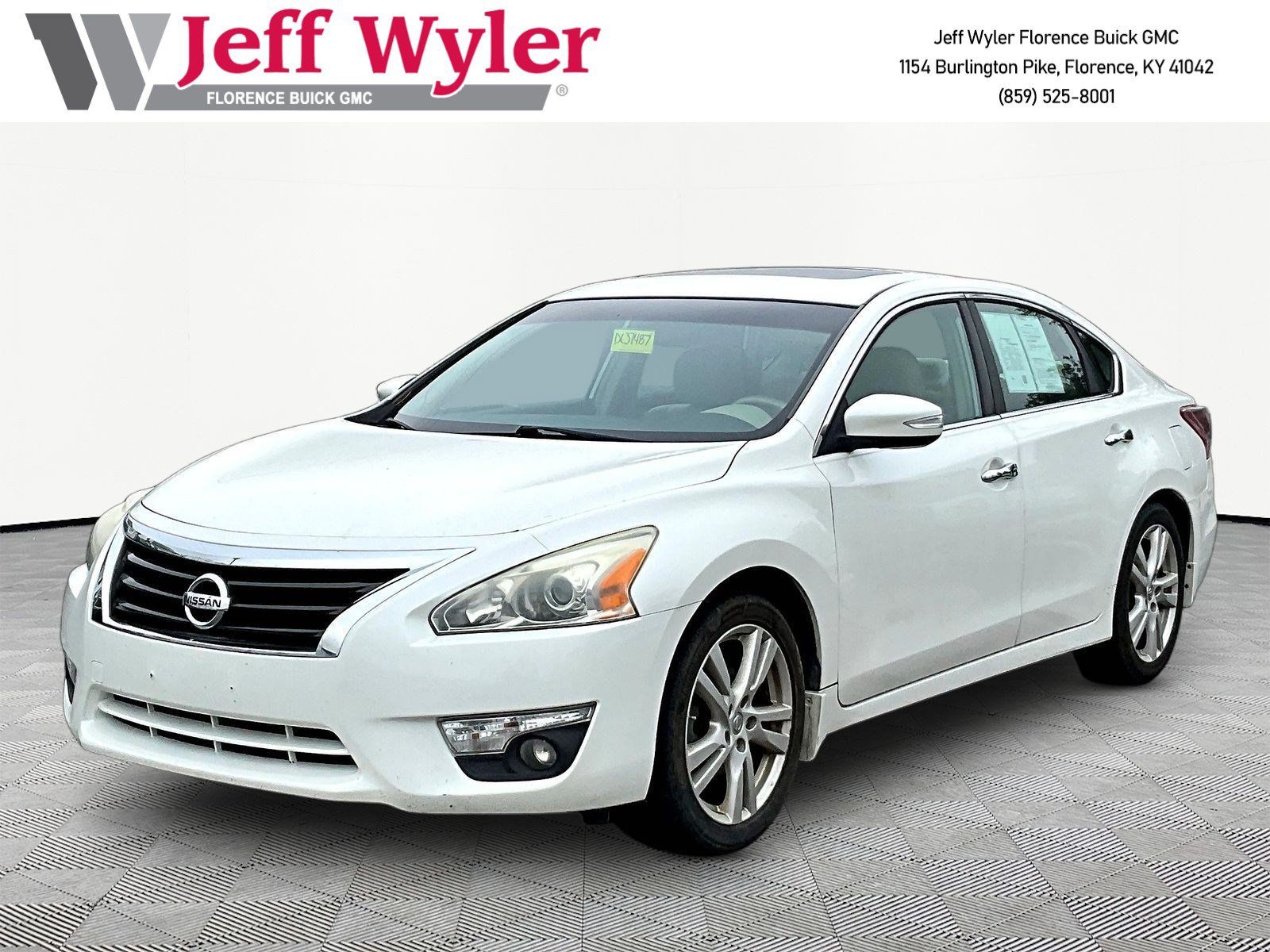 Used 2013 Nissan Altima 3.5 SL w/ Technology Pkg FWD image 1