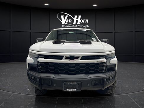 Used 2024 Chevrolet Silverado 1500 ZR2 w/ ZR2 Bison Edition AWD/4WD image 2