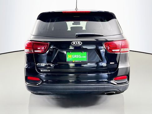 Used 2019 Kia Sorento FWD image 8