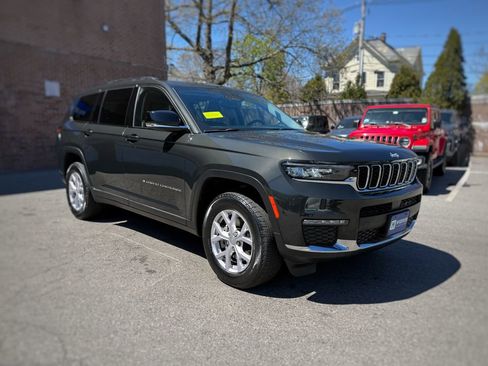 Used 2022 Jeep Grand Cherokee L Limited AWD/4WD image 3