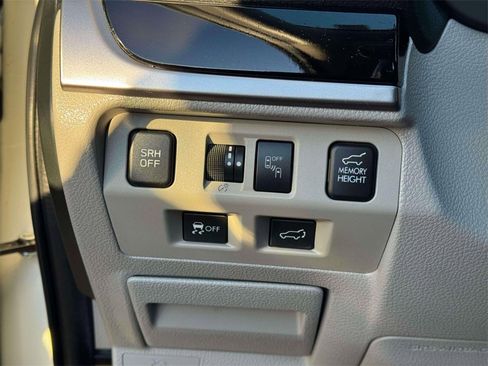 Used 2018 Subaru Forester 2.5i Limited image 19