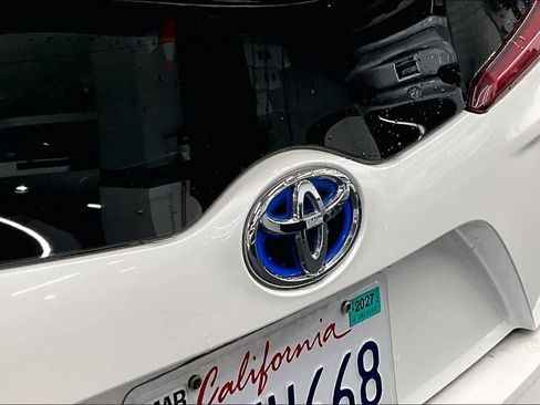 Used 2020 Toyota Prius Prime LE FWD image 30