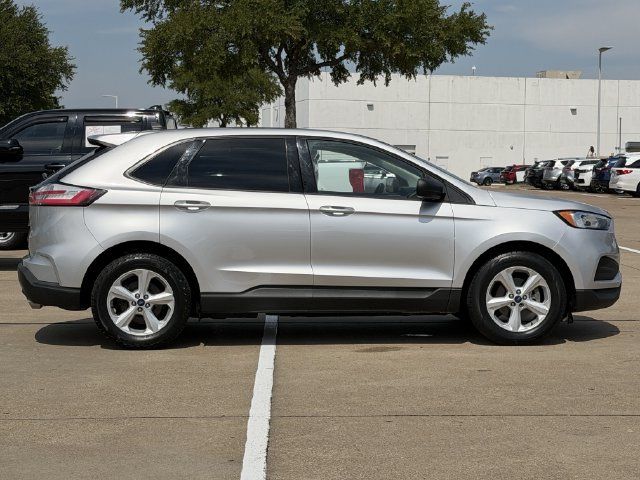 Used 2019 Ford Edge SE FWD image 3