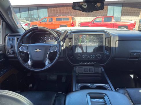 Used 2018 Chevrolet Silverado 2500 High Country image 24