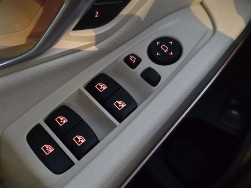 Used 2019 BMW 330i xDrive Sedan w/ Convenience Package image 43