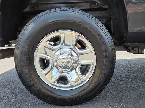 Used 2018 RAM 2500 Tradesman w/ Chrome Appearance Group AWD/4WD image 9