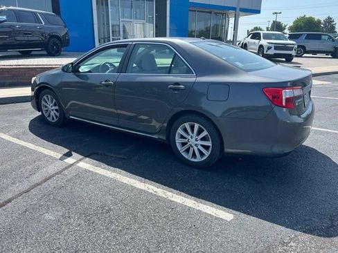 Used 2012 Toyota Camry XLE w/ Leather Pkg FWD image 5