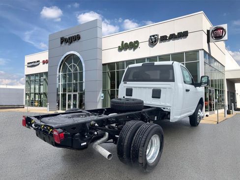 New 2026 RAM 3500 Tradesman w/ Chrome Appearance Group image 2