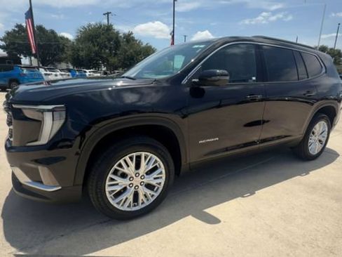 Certified 2026 GMC Acadia Elevation w/ Elevation Premium Package FWD image 4