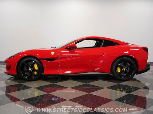 Used 2020 Ferrari Portofino RWD image 8