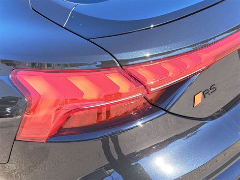 Certified 2025 Audi RS e-tron GT performance w/ 21" Wheel Package image 38