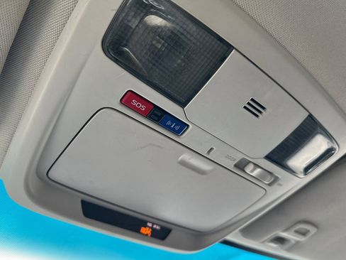 Used 2018 Subaru Outback 2.5i Premium image 24