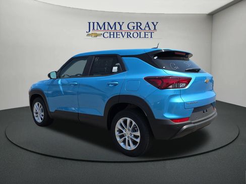New 2026 Chevrolet TrailBlazer LS w/ LS Convenience Package FWD image 3