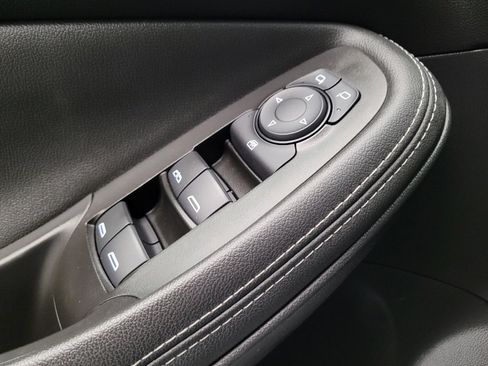 Used 2024 Buick Encore GX Sport Touring FWD image 27
