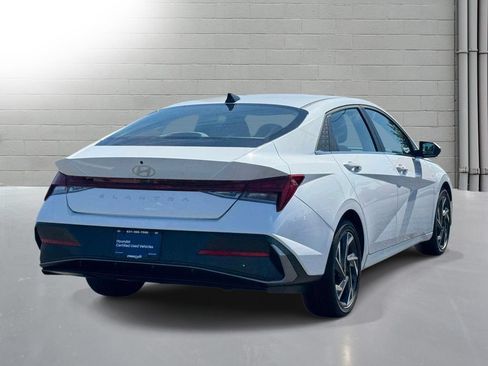 Used 2025 Hyundai Elantra SEL FWD image 5