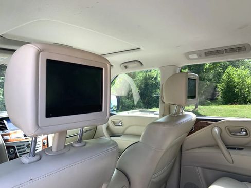 Used 2018 INFINITI QX80 2WD w/ Driver Assistance Package image 37