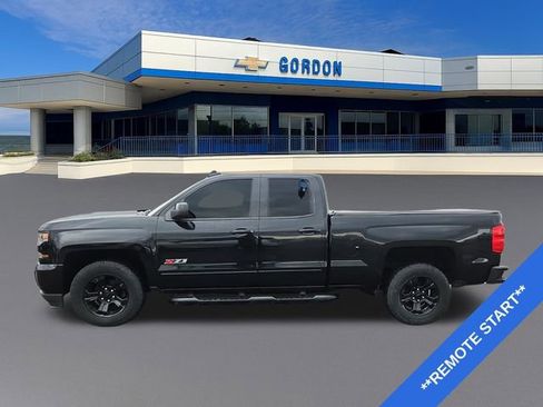 Used 2018 Chevrolet Silverado 1500 LT w/ Midnight Edition image 3