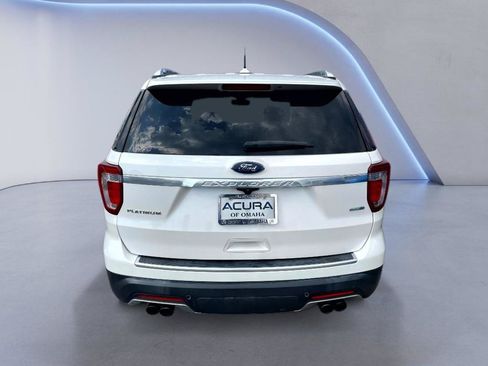 Used 2018 Ford Explorer Platinum AWD/4WD image 3