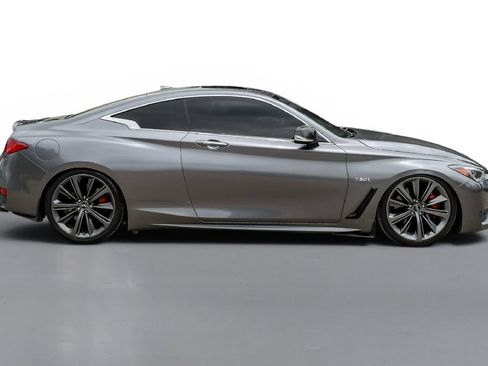 Used 2018 INFINITI Q60 Red Sport 400 w/ Sensory Package 3.0T Sport RWD image 5
