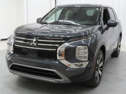New 2026 Mitsubishi Outlander SE FWD image 7