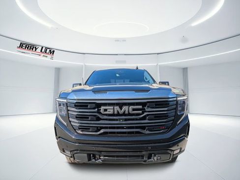 Used 2023 GMC Sierra 1500 AT4 w/ AT4 Premium Package image 6