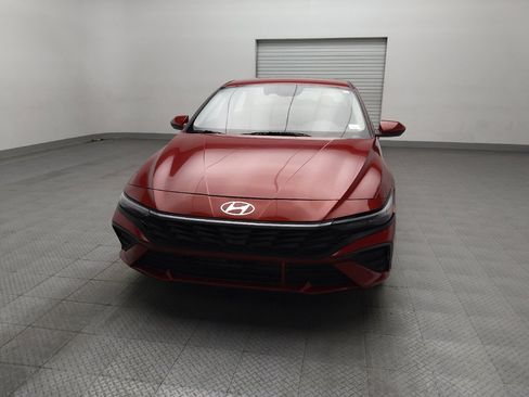 Used 2024 Hyundai Elantra Blue FWD image 15