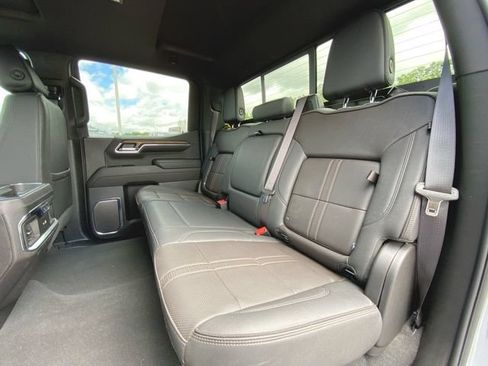 Used 2024 Chevrolet Silverado 1500 High Country w/ Technology Package AWD/4WD image 26
